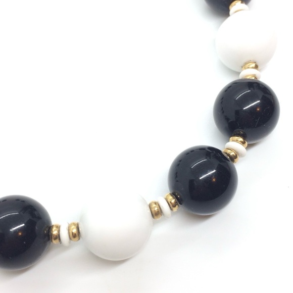 3/$30 VINTAGE MONET MONOCHROMATIC BAUBLE NECKLACE COLLAR CHUNKY BEADS WILMA - Picture 8 of 11
